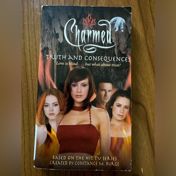 Book - Charmed: Truth and Consequence - Picture 1 of 4